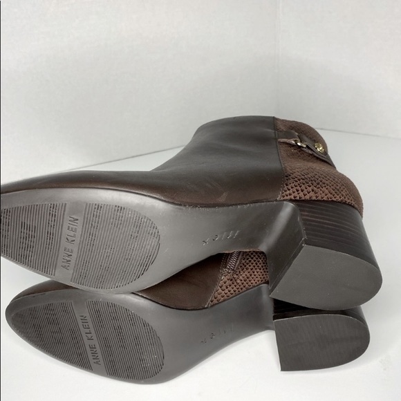 Anne Klein Leather block Heel Ankle 
  Boots Brown Snakeskin texture Sz 9.5 - Picture 9 of 10